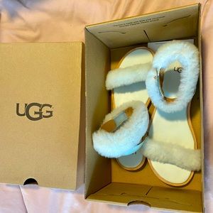 UGG FLUFF SPRINGS SANDALS